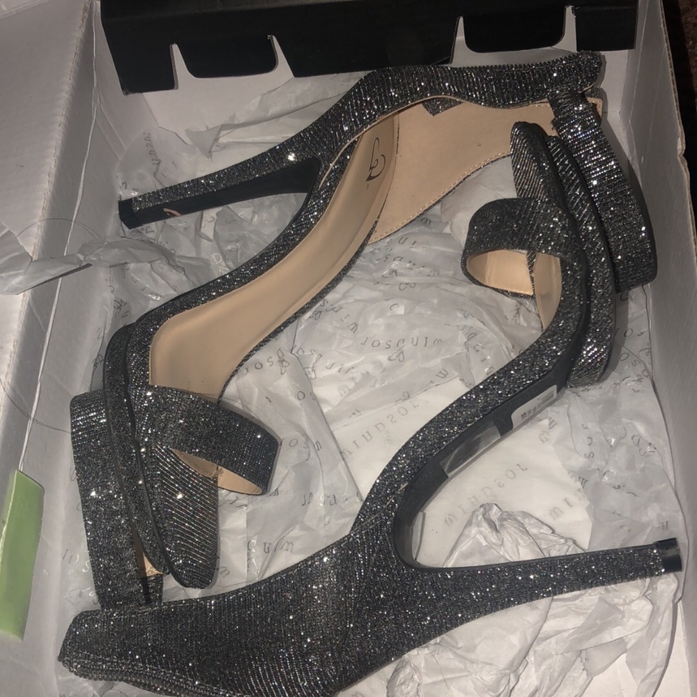Prom shoes